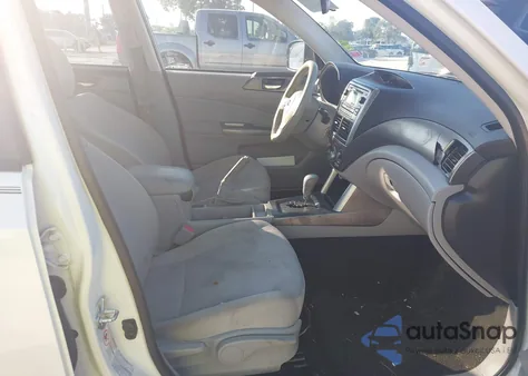 2012 Subaru Forester 2.5X Premium z USA, uszkodzony, nr VIN JF2SHBDCXCH454040